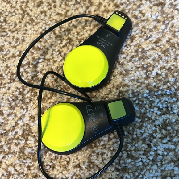 Finis underwater bone conduction headphones. - Picture 2 of 7